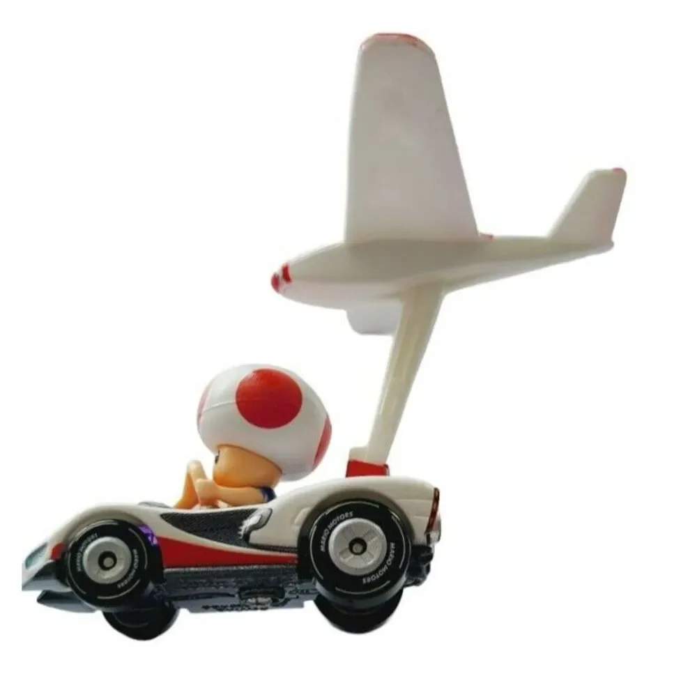 Hot Wheels Mario Kart Glider‎ Toad Diecast Car